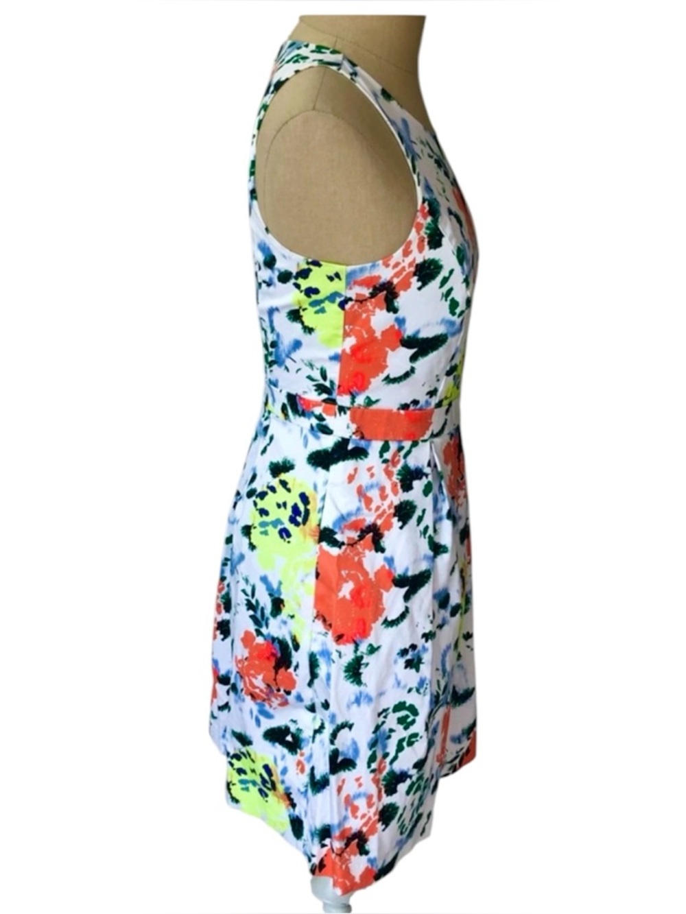 Floral A-Line Fit Flare Tank Dress- White and Neon Size 4 - Picture 3 of 7